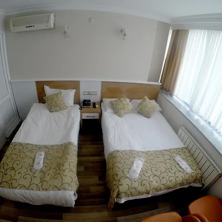 Lal Hotel