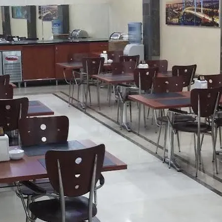 Lal Hotel