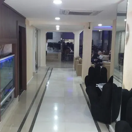 Lal Hotel